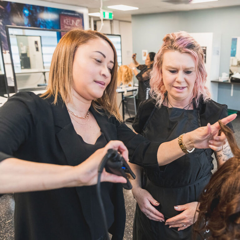 New Zealand Certificate In Hairdressing Professional Stylist Level 4 